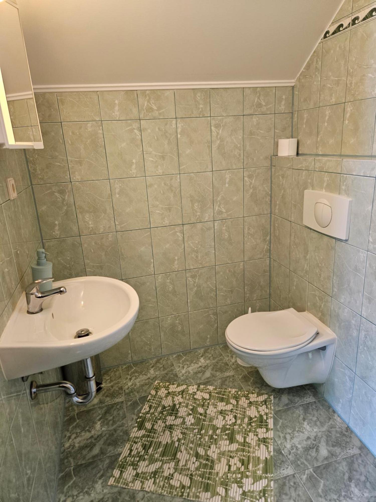 Guest House Pod Lesem Merklin 외부 사진