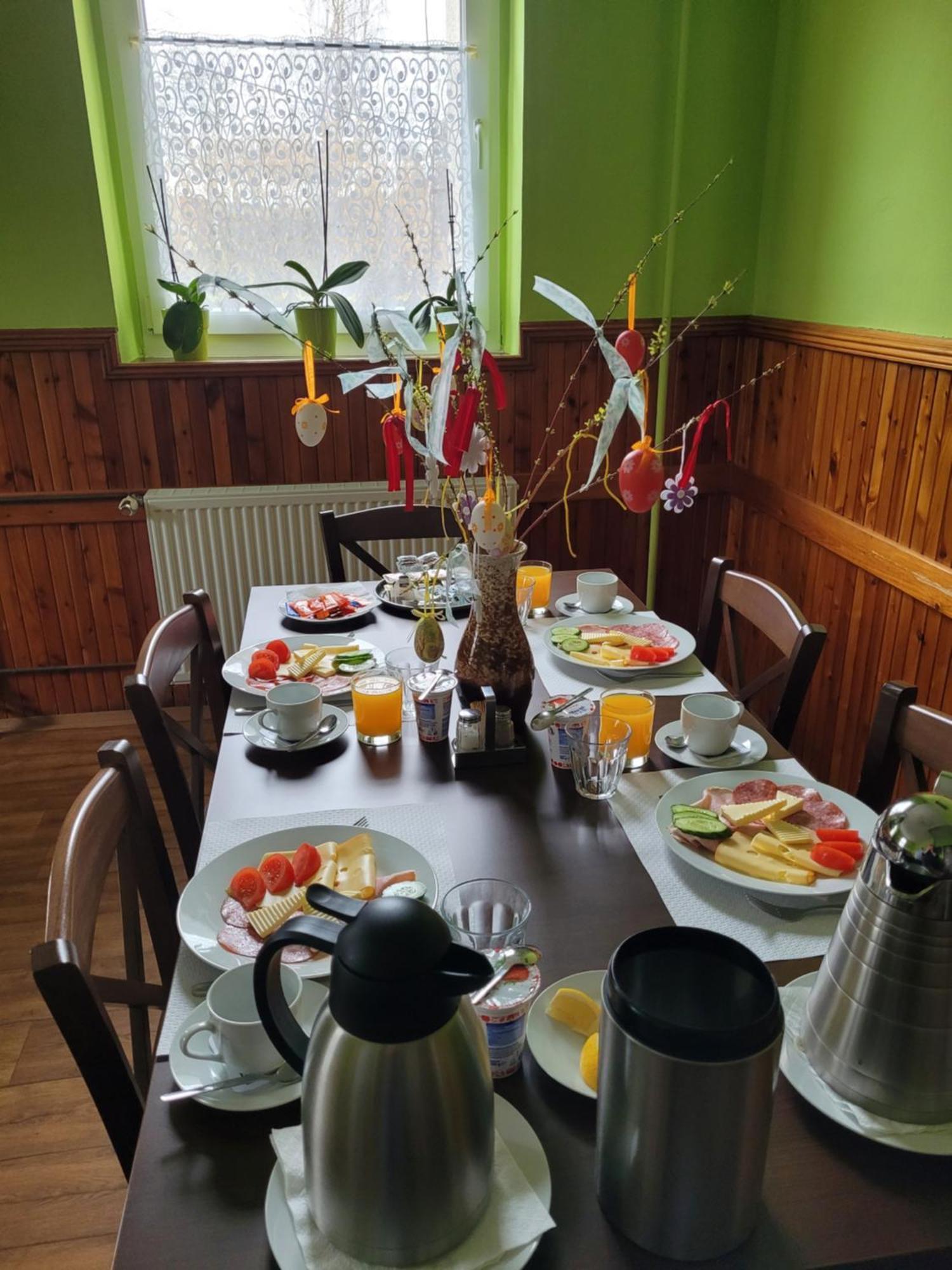 Guest House Pod Lesem Merklin 외부 사진
